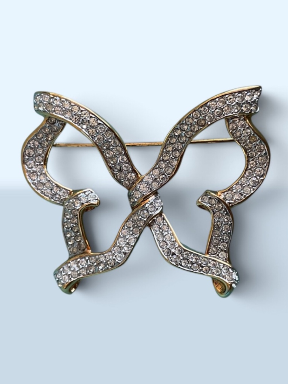 🤩 Swarovski Vintage Pavé Crystal Ribbon Butterfly Brooch Pin - Gold Tone